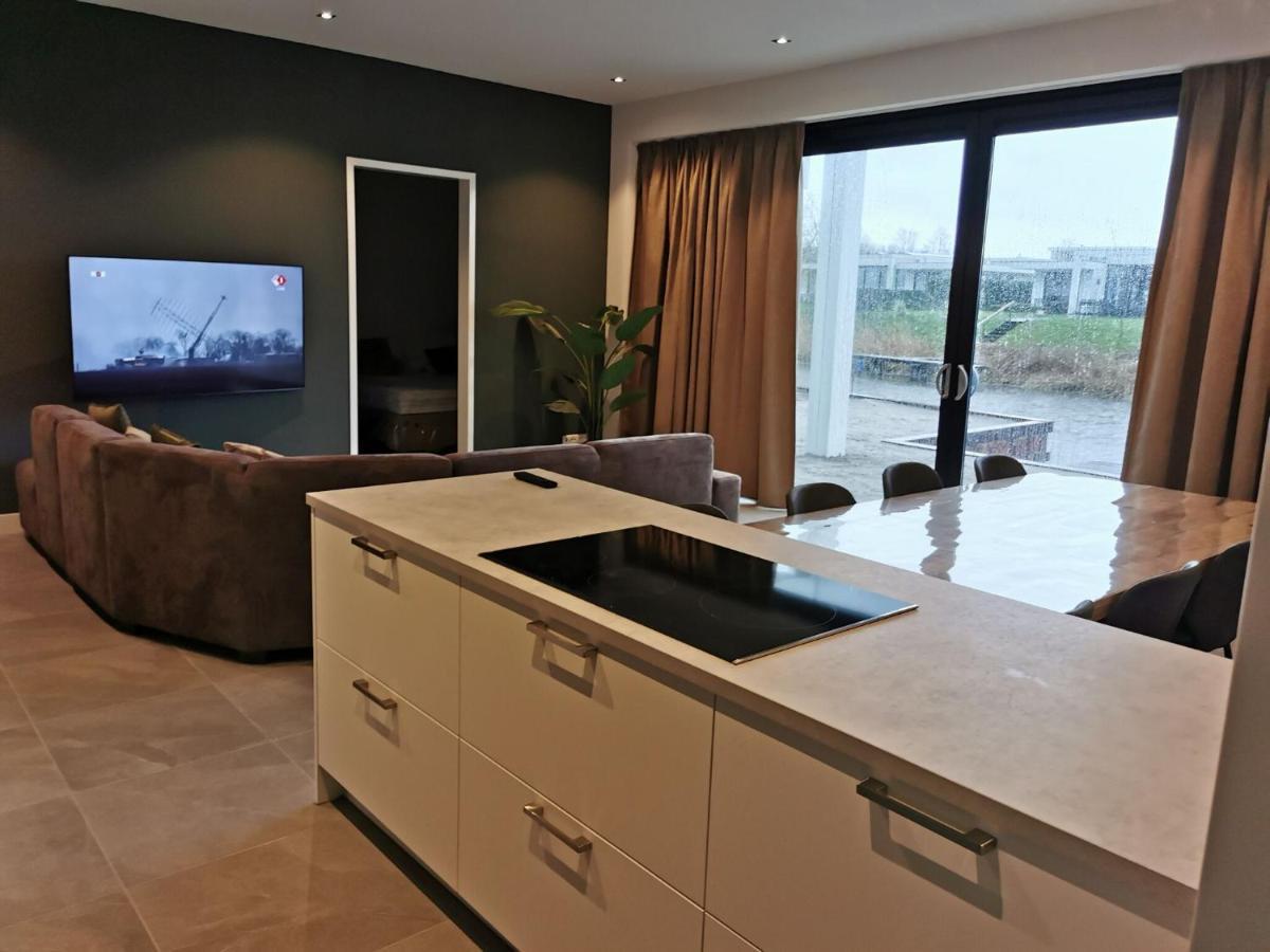 Swanky Villa In Zeewolde With Garden Exterior photo